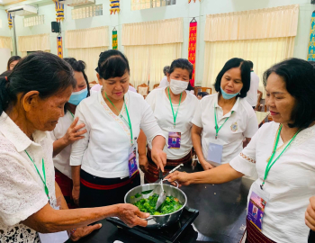 สถาบันวิจัยและพัฒนา มรภ.หมู่บ้านจอมบึง จัดกิจกรรมเรียนรู้ “อาหารและสมุนไพรสำหรับผู้สูงอายุ” ส่งเสริมสุขภาวะผู้สูงวัย โรงเรียนสร้างสุขผู้สูงอายุ อบต.ดอนแร่