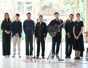 อธิการบดีเยี่ยมชมและให้กำลังใจทีมงานกิจกรรม “ARIT BOOK FAIR” เชิญชวนร่วมคัดเลือกหนังสือเข้าห้องสมุดในวันสุดท้าย