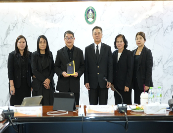 สภามหาวิทยาลัยราชภัฏหมู่บ้านจอมบึง ประชุมครั้งที่ 2/2569 พร้อมรับโล่รางวัลระดับดีเยี่ยมด้านการประกันคุณภาพงานตรวจสอบ