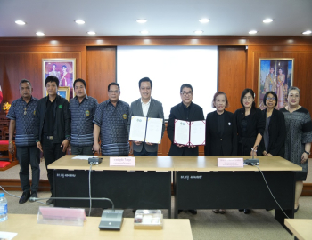 มหาวิทยาลัยราชภัฏหมู่บ้านจอมบึงจับมือเทศบาลตำบลเขางูลงนามความร่วมมือเพื่อการพัฒนาท้องถิ่น 