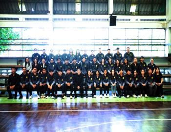 รักษาราชการแทนอธิการบดี ให้โอวาทและให้กำลังใจทัพนักกีฬา มรภ.หมู่บ้านจอมบึง ก่อนเข้าร่วมการแข่งขัน “อินทนิลเกมส์” ครั้งที่ 51