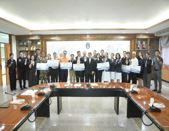 อธิการบดี มรภ.หมู่บ้านจอมบึง มอบเงินสนับสนุนภาคีเครือข่ายร่วมจัดงาน “จอมบึงมาราธอน ครั้งที่ 39” พร้อมเดินหน้าสู่ครั้งที่ 40