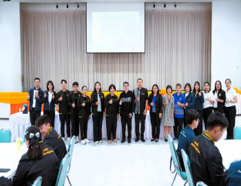 มหาวิทยาลัยราชภัฏหมู่บ้านจอมบึง ต้อนรับคณะศึกษาดูงานโครงการครูรัก(ษ์)ถิ่น จากมหาวิทยาลัยราชภัฏเชียงใหม่ แลกเปลี่ยนเรียนรู้ด้านการผลิตและพัฒนาครู