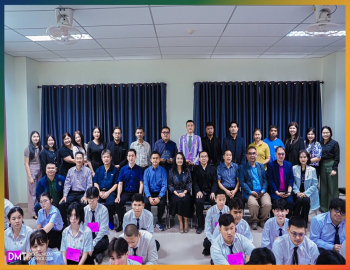 คณะเทคโนโลยีอุตสาหกรรม มรภ.หมู่บ้านจอมบึง มอบโล่รางวัลศิษย์เก่าดีเด่น ประจำปีการศึกษา 2569 สร้างแรงบันดาลใจแก่นักศึกษารุ่นใหม่