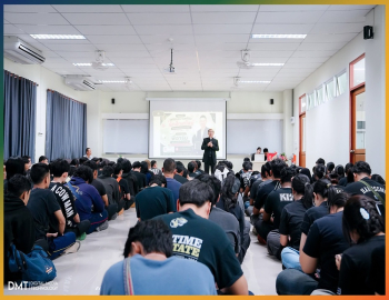 คณะเทคโนโลยีอุตสาหกรรม มรภ.หมู่บ้านจอมบึง มอบโล่รางวัลศิษย์เก่าดีเด่น ประจำปีการศึกษา 2569 สร้างแรงบันดาลใจแก่นักศึกษารุ่นใหม่