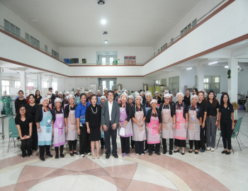 มรภ.หมู่บ้านจอมบึง ต้อนรับนักเรียนโรงเรียนสร้างสุขผู้สูงอายุเทศบาลตำบลเขางู จัดอบรมการเกษตรและการแปรรูปอาหารเพื่อสุขภาพ