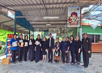 ผู้ตรวจราชการ อว. ลงพื้นที่ติดตามการขับเคลื่อนงาน อว.ส่วนหน้าจังหวัดราชบุรี เยี่ยมชมวิสาหกิจชุมชนกลุ่มปลูกหม่อนเลี้ยงไหม มรภ.หมู่บ้านจอมบึงร่วมพัฒนาศักยภาพชุมชน