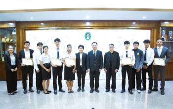 นายกสภามหาวิทยาลัย มอบเกียรติบัตรเชิดชูเกียรติแก่นักศึกษามวยไทย คว้าเหรียญ “อินทนิลเกมส์ 2026”