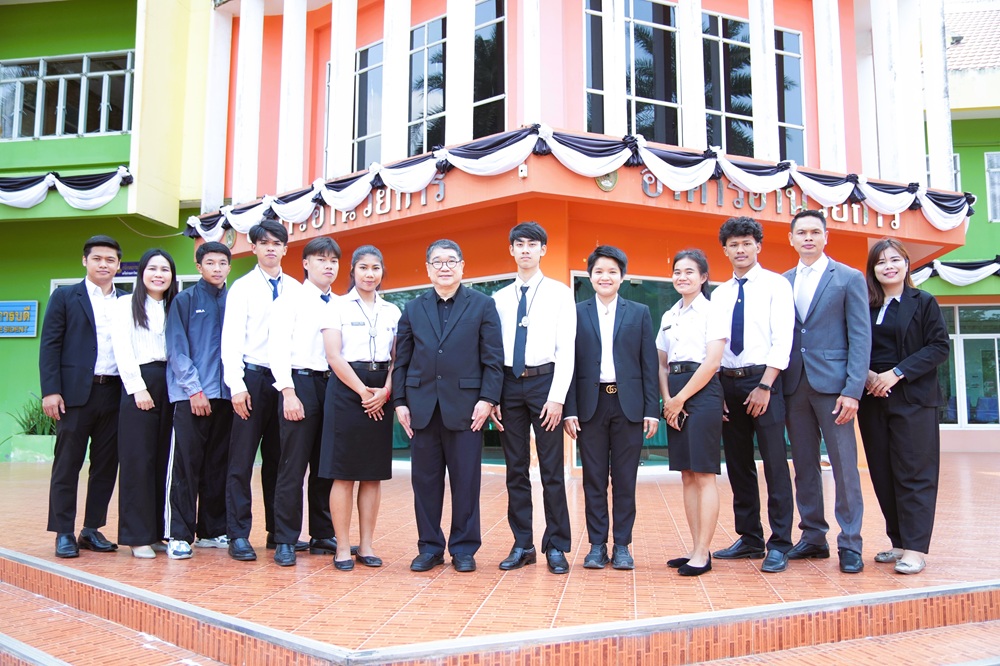 บรรยากาศมอบรางวัล 8