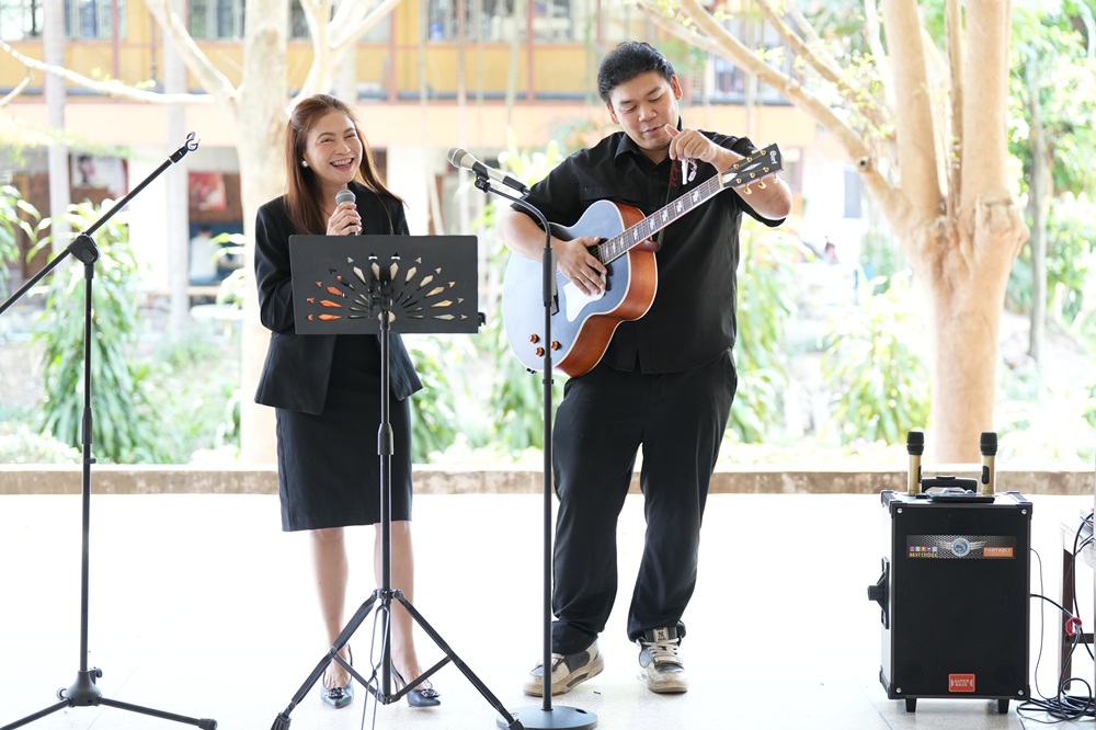 บรรยากาศมอบรางวัล 8