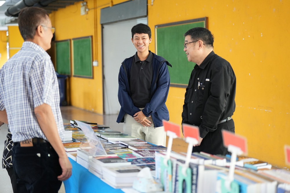 บรรยากาศมอบรางวัล 3