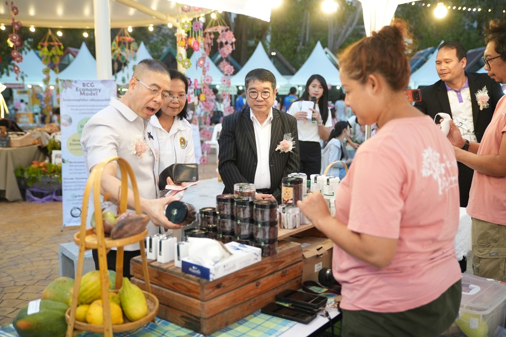 บรรยากาศการ 4