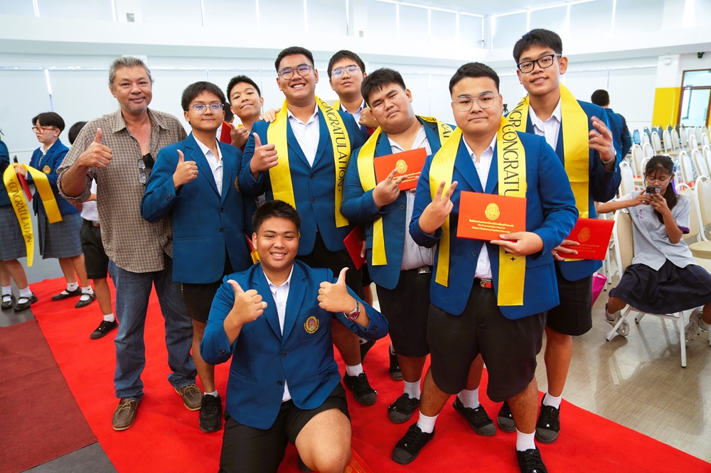 บรรยากาศการ 8