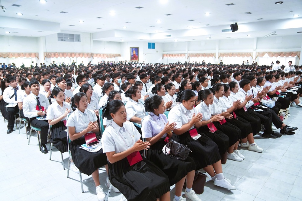 บรรยากาศการ 8