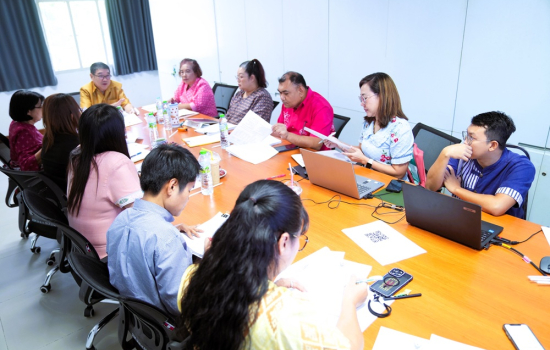 มหาวิทยาลัยราชภัฏหมู่บ้านจอมบึงประชุม การขับเคลื่อนโครงการพัฒนาท้องถิ่น เพื่อสร้างประโยชน์แก่ชุมชนอย่างยั่งยืน มหาวิทยาลัยราชภัฏหมู่บ้านจอมบึงประชุม การขับเคลื่อนโครงการพัฒนาท้องถิ่น เพื่อสร้างประโยชน์แก่ชุมชนอย่างยั่งยืน