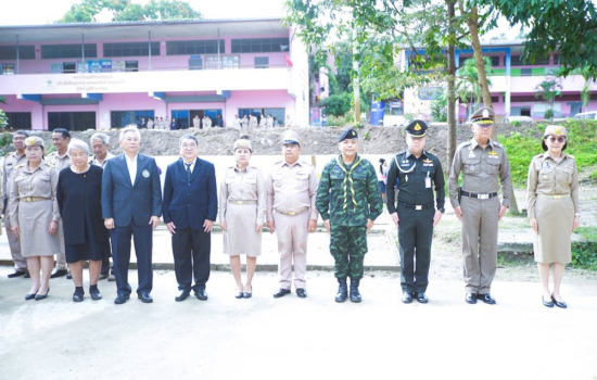 มหาวิทยาลัยราชภัฏหมู่บ้านจอมบึงร่วมต้อนรับองคมนตรี ในพิธีมอบทุนการศึกษาพระราชทาน และตรวจเยี่ยมโรงเรียนในโครงการกองทุนการศึกษา ปี 2568