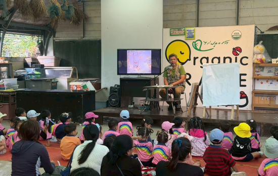 โรงเรียนสาธิตอนุบาลทานตะวัน นำเด็กๆ บริบาล–อนุบาล 3 ทัศนศึกษา “ไร่ปลูกรัก” เรียนรู้เกษตรพื้นฐานผ่านประสบการณ์จริง