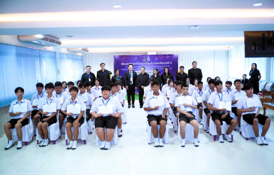 มหาวิทยาลัยราชภัฏหมู่บ้านจอมบึงมอบสัมฤทธิบัตรแก่นักเรียนโรงเรียนคุรุราษฎร์รังสฤษฎ์ หลักสูตรเชื่อมโยงมหาวิทยาลัย เสริมทักษะแห่งอนาคต