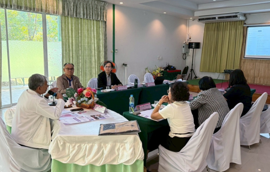 การประชุมคณะกรรมการติดตาม ตรวจสอบ และประเมินผลงานมหาวิทยาลัยและอธิการบดี พร้อมเยี่ยมชมพื้นที่พัฒนาท้องถิ่นตลาดโอ๊ะป่อย